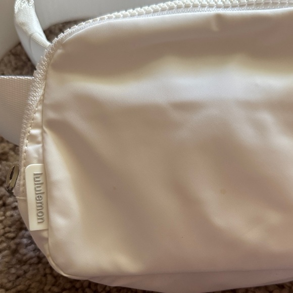 Lululemon Athletica White Belt Bag - Picture 3 of 9